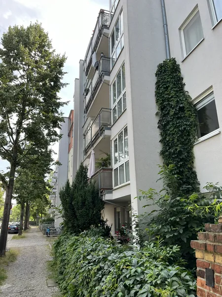 Helle 4-Zimmer-Wohnung mit Terrasse in ruhiger Lage — photo 1